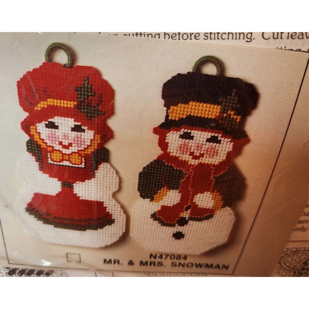 Vtg Needlecraft Ala Mode Mr. & Mrs. Snowman Plastic Canvas Kit 1987 NIP Holiday